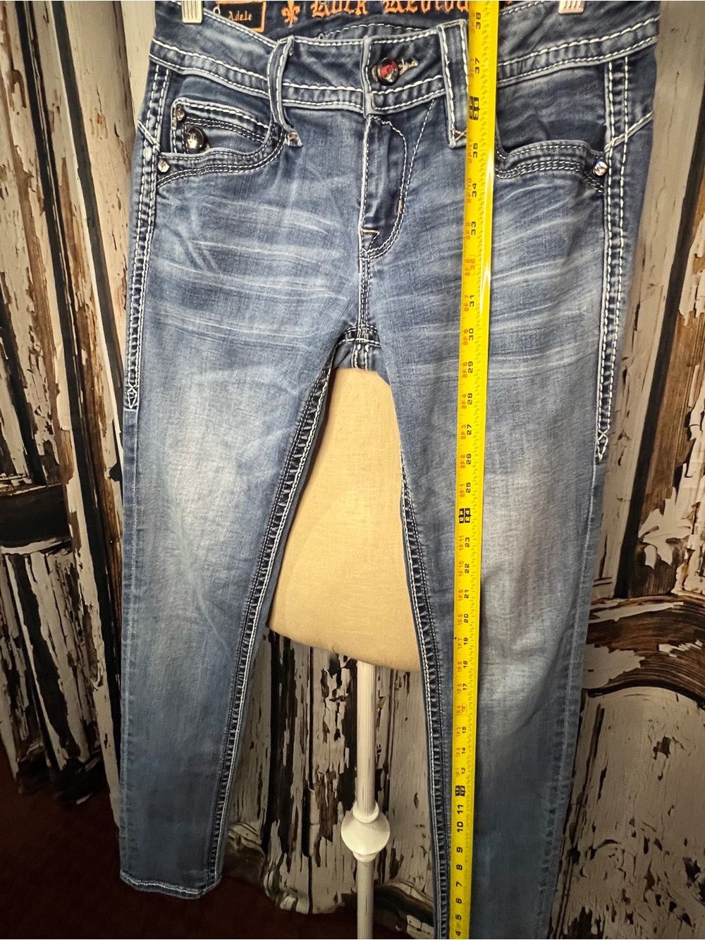 MUST HAVE ROCK REVIVAL SKINNY JEANS - Picture 6 of 13